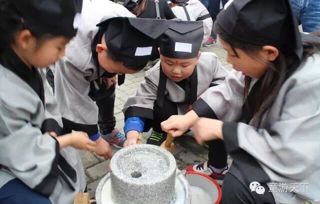 6傳統工藝磨豆漿.jpg